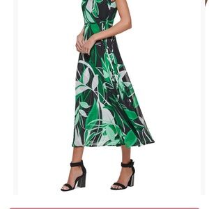 Calvin Klein Green and Black Leaf Print Dress
